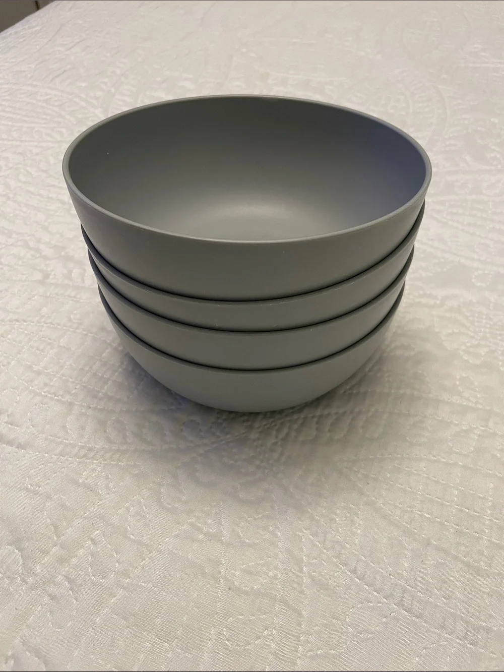 Set of 4 MAINSTAYS Gray Large Bowls Holds Up To Four Cups Each Great Shape